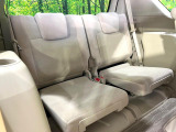 3列目シートはもちろん状態良好☆大人でもゆったりと座って頂けますので、大人数でのお出かけもラクラクです♪ご家族で、気の知れた仲間で、ドライブに行くのが楽しみですね♪