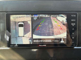 バック時に自車の真後ろの映像&上から見下ろした映像を映してくれますのでラクラク駐車が可能です(^_^)-☆