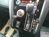 シフトレバー周りのお写真です。