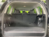 普段のお買い物や通勤、送迎等に十分な荷室スペースを確保しております。セカンドシートを倒すと、大きな荷物の積載も可能です♪