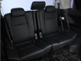 サードシートも広々とした空間をご用意しております!シートアレンジにて、快適スペースを作ることも可能となっております!アレンジパターンも豊富で、様々なシーンにご利用いただけます!
