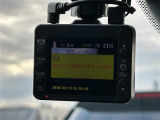 【ドライブレコーダー】映像・音声などの運転中の記録を残します。事故などを起こした起こされた時の証拠になりえますので、もしも時でも安心ですね。