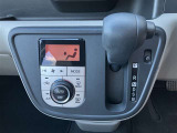 オートエアコンなので、お好みの温度に設定するだけで車内を快適空間にしてくれます。