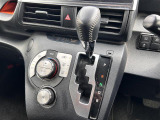 【シフトレバー】シフトの操作がしやすく快適なドライブを楽しんでいただけます!