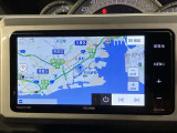 いまや必須装備「ナビゲーション」搭載!知らない場所にスイスイッとドライブ。もう、これなしではハンドルを握れませんね!でも運転中の操作は危険ですのでご注意ですね☆