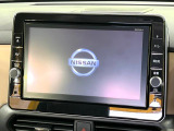 【大画面ナビ】人気の大型9インチナビを装備。存在感のある大画面はインパクト大!ナビ利用時のマップ表示は見やすく、テレビやDVDは臨場感がアップ!いつものドライブがグッと楽しくなります♪