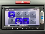 ホンダ純正ナビ♪■ワンセグTVやBluetoothで音楽が聴ける!■お手持ちのケータイから音楽を楽しむのにケーブルは抜き差し不要♪CDを入れ替える手間もなくなります!