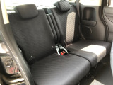 【後部座席】座り心地が良く快適なドライブを楽しんでいただけます!