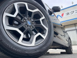 【純正17インチアルミホイール】外観にマッチした純正アルミホイールを装着しております。各種社外アルミホイールや、スタッドレスタイヤも取扱いしております。是非ご相談ください♪
