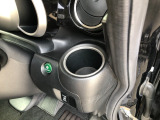 【ドリンクホルダー】こちらにドリンクホルダーがついています!