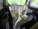 3列目シートはもちろん状態良好☆大人でもゆったりと座って頂けますので、大人数でのお出かけもラクラクです♪ご家族で、気の知れた仲間で、ドライブに行くのが楽しみですね♪