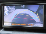 バックガイドモニターで、後方を確認しながら安心して駐車することができます。運転初心者も熟練者も必須の機能ですよ!