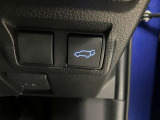 トランク開閉時にボタン一つで操作できるパワーバックドアを搭載。荷物の乗せ降ろしがラクラク☆