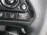 レーダークルーズコントロールには全車速追従機能を搭載し、ミリ波レーダーと単眼カメラで先行車を認識し、車速に応じた車間距離を保ちながら先行車に追従し、ドライバーの運転負荷を軽減します。
