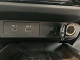 USB電源を装備してます。スマホやタブレットの充電に便利です♪