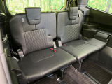 3列目シートはもちろん状態良好☆大人でもゆったりと座って頂けますので、大人数でのお出かけもラクラクです♪ご家族で、気の知れた仲間で、ドライブに行くのが楽しみですね♪