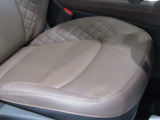 純正レザーシート