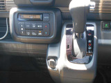 シフト周辺とエアコン操作部です!