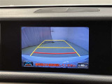 【バックカメラ】あると便利なバックカメラ装備!駐車時に後方がリアルタイム映像で確認できます。立体駐車場や夜間の車庫入れ時に大活躍!運転スキルに関わらず、今や必須となった装備ですね♪