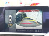 【パノラミックビューモニター】専用のカメラにより、上から見下ろしたような視点で360度クルマの周囲を確認することができます☆死角部分も確認しやすく、狭い場所での切り返しや駐車もスムーズに行えます。