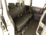 ゆとりある広々とした車内空間は、ドライブを始め買い物やレジャーなど、幅広く活躍します。一人でもみんなとでもお出かけを楽しみましょう!