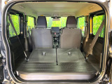 後席を格納すると、これだけの広さが!シーンに合わせたシートアレンジで、大きな荷物も積むことが出来ます♪