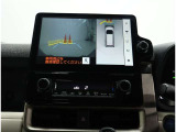 パノラミックビューモニター装備!トップビュー&フロントビュー・車両に取り付けたフロント、サイド、バックカメラの映像を合成して画面上に表示させることで、低速時の運転を補助する装置です。