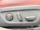 【パワーシート】スイッチ一つで簡単にシートの微調整が可能!電動だから力もいりません!快適なシートポジションにセットして、快適なドライブをお楽しみください。