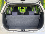 普段のお買い物や通勤、送迎等に十分な荷室スペースを確保しております。セカンドシートを倒すと、大きな荷物の積載も可能です♪