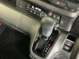 発進時から滑らかに加速する無段階変速のCVTはストップ&ゴーの多い街の中も快適です