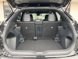 普段のお買い物や通勤、送迎等に十分な荷室スペースを確保しております。セカンドシートを倒すと、大きな荷物の積載も可能です♪