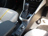 操作のしやすいシフトレバーになっています!
