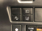 【TOYOTA SAFETY SENSE】走行中に前方の車両等を認識し、衝突の可能性がある時は警報音とブレーキで衝突回避と被害軽減をアシストしてくれます。