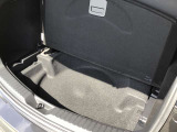 トランクスペースもご覧のとおりそれなりにお荷物乗せることができます。日常の生活はもちろんの事、アウトドアにもぴったりですね☆