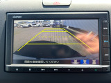 バックカメラも付いています! 運転が不慣れな方でも安心して駐車が可能です!