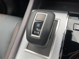 【シフトレバー】シフトの操作がしやすく快適なドライブを楽しんでいただけます。