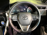 【純正革巻きステアリング】上質な革を使用することで、手にしっかり馴染みとても運転しやすいハンドルです♪