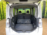 後席を格納すると、これだけの広さが!シーンに合わせたシートアレンジで、大きな荷物も積むことが出来ます♪