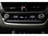 運転席と助手席、それぞれ温度調節ができ、オールシーズン快適なオートエアコンとなっております!