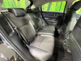 後部座席も気になるようなキズ・汚れやへたり等、大きなダメージはなく、良好な状態です。