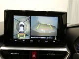 バックガイドモニターで、後方を確認しながら安心して駐車することができます。運転初心者も熟練者も必須の機能ですよ!