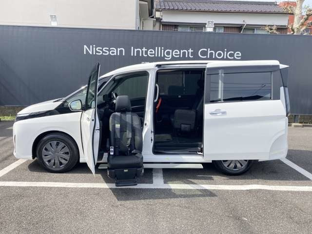 セレナ 2.0 XV 送迎タイプ 