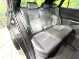 後部座席も気になるようなキズ・汚れやへたり等、大きなダメージはなく、良好な状態です。