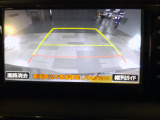 バックカメラの画像です。ガイドラインがスムースな車庫入れをサポートいたします!車庫入れの安心感がアップしますね☆