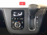 温度を設定すれば、自動で車内の温度管理をしてくれる優れものです♪ATミッションで運転楽々