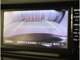 バックガイドモニターで、後方を確認しながら安心して駐車することができます。運転初心者も熟練者も必須の機能ですよ!