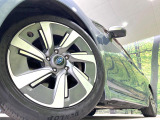 【純正17インチアルミホイール】外観にマッチした純正アルミホイールを装着しております。各種社外アルミホイールや、スタッドレスタイヤも取扱いしております。是非ご相談ください♪