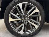 「トヨタ純正アルミホイール」を装着!純正なので車のデザインともマッチしています。高級感やスポーティーさを際立たせてくれます。