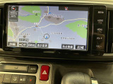 純正ナビを装備。タッチパネル式で使いやすく、お出かけもラクラクです。