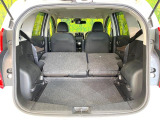 普段のお買い物や通勤、送迎等に十分な荷室スペースを確保しております。セカンドシートを倒すと、大きな荷物の積載も可能です♪